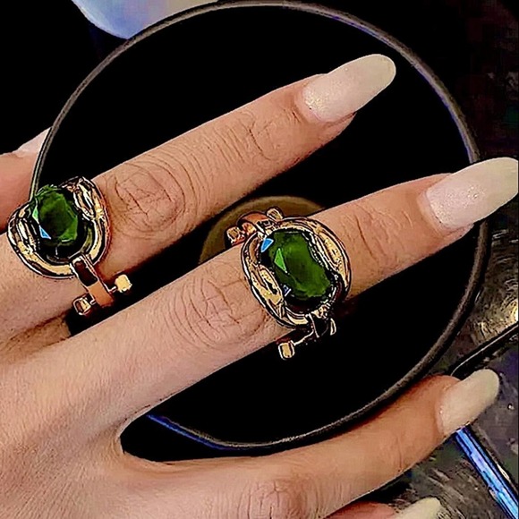 NEW GOLD 18K PLATED EMERALD GREEN ADJUSTABLE RESIZABLE RING - Picture 7 of 16